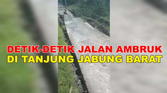 Detik Detik Jalan Ambruk Akibat Longsor Di Tanjung Jabung Barat